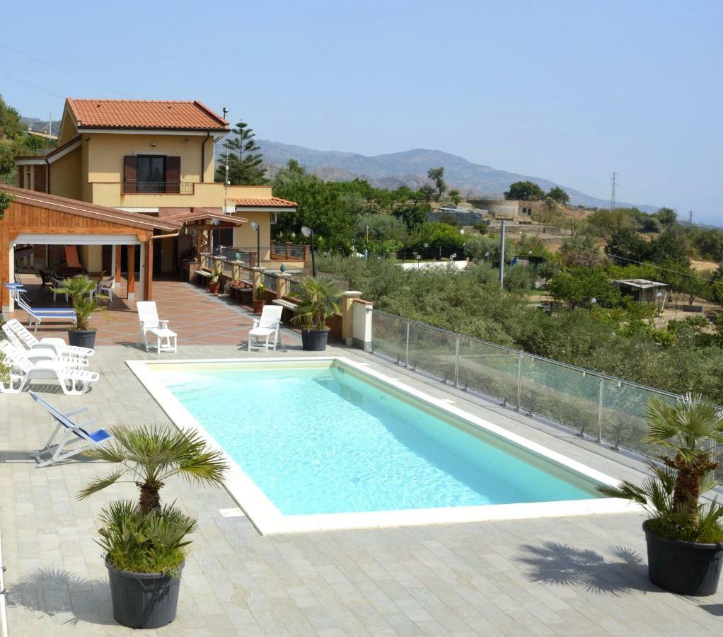 Villa Gemma Di Mare Санта-Тереза-ди-Рива Экстерьер фото
