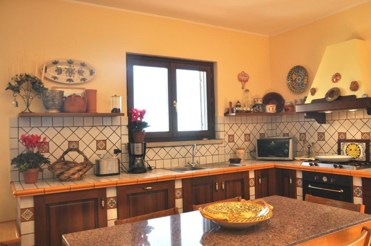 Villa Gemma Di Mare Санта-Тереза-ди-Рива Экстерьер фото