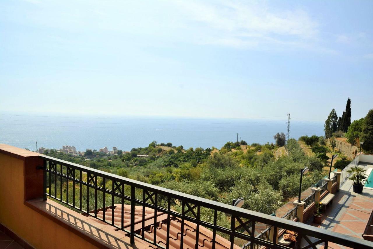 Villa Gemma Di Mare Санта-Тереза-ди-Рива Экстерьер фото