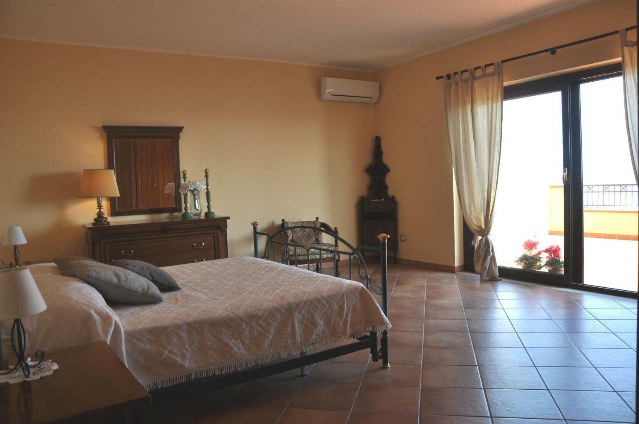 Villa Gemma Di Mare Санта-Тереза-ди-Рива Экстерьер фото