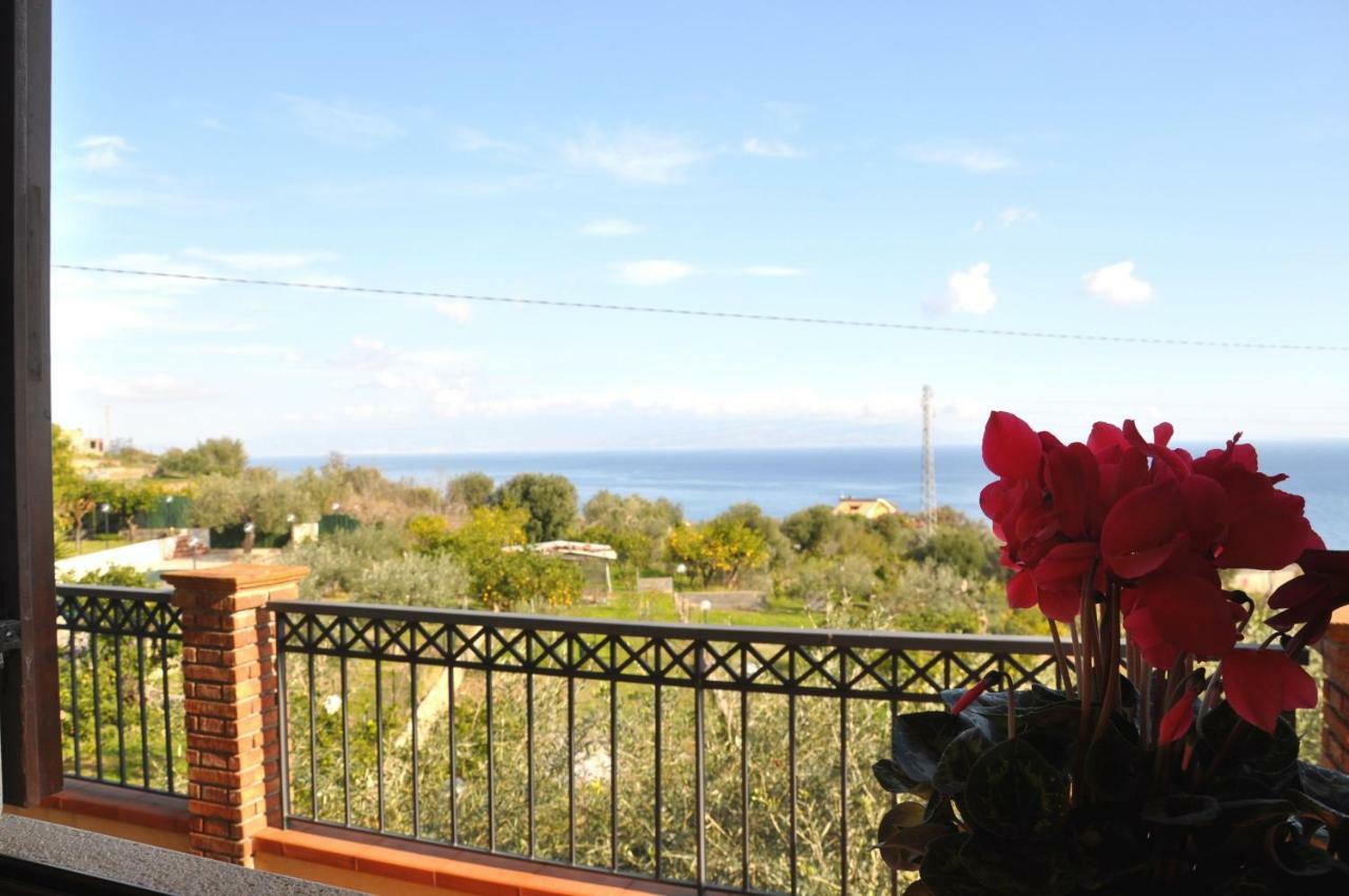 Villa Gemma Di Mare Санта-Тереза-ди-Рива Экстерьер фото
